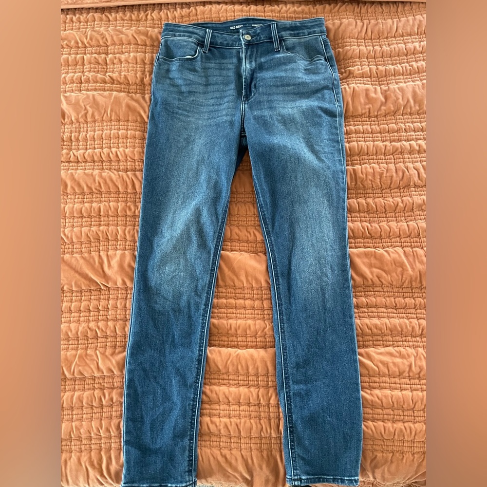 Old Navy high-waist stretch blue jeans